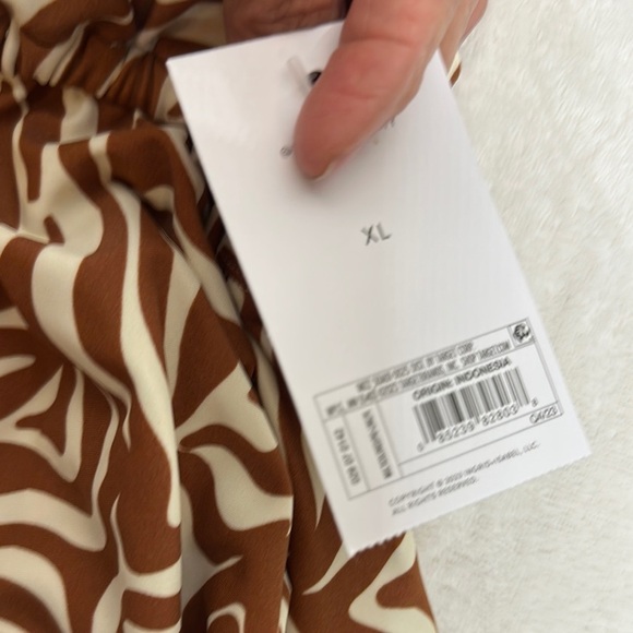 Isabel Maternity by Ingrid & Isabel Brown and White One Piece Swimsuit - Picture 3 of 10